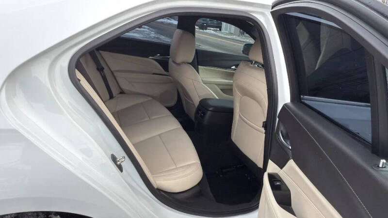 2021 Cadillac CT4 Luxury