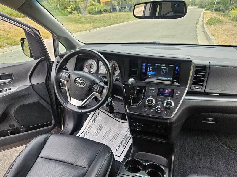 2015 Toyota Sienna