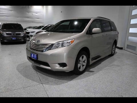 2015 Toyota Sienna LE Mobility 7-Passenger