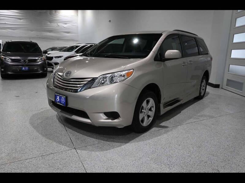 2015 Toyota Sienna LE Mobility 7-Passenger