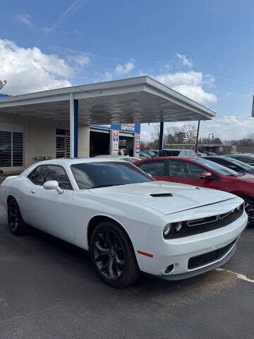 2018 Dodge Challenger SXT Plus