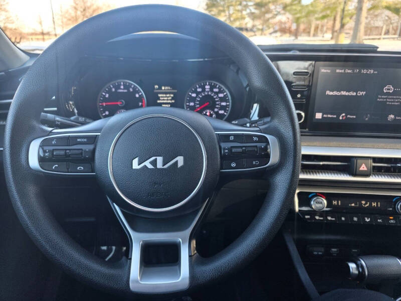 2023 Kia K5 LXS