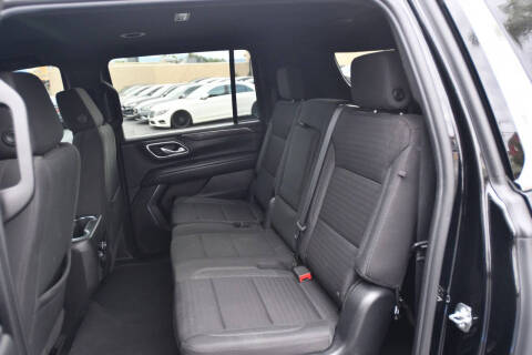 2023 Chevrolet Suburban LS
