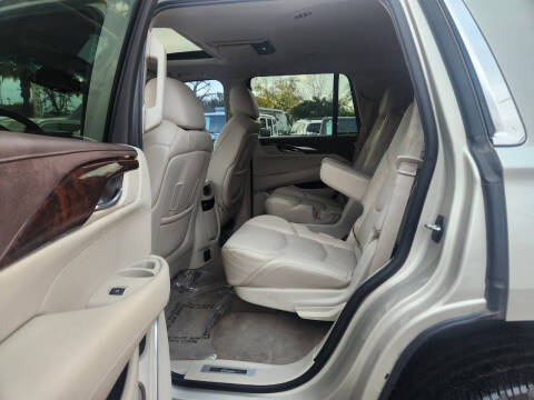 2015 Cadillac Escalade Luxury