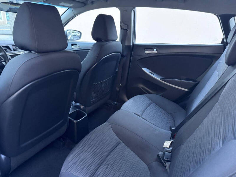 2017 Hyundai Accent SE