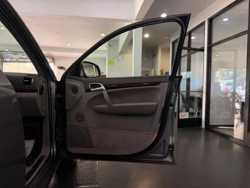 2004 Porsche Cayenne S