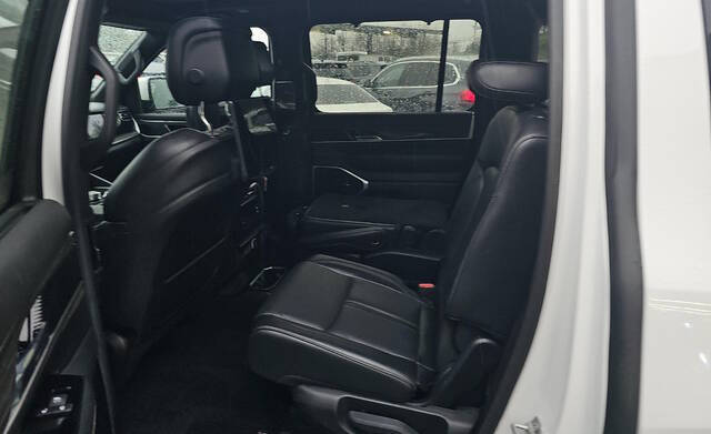 2022 Jeep Wagoneer Series III