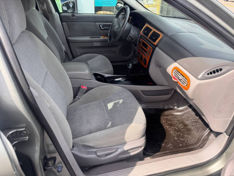 2001 Ford Taurus SE