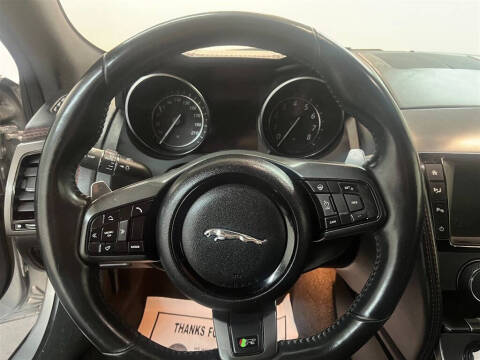 2017 Jaguar F-TYPE R