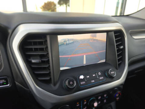 2017 GMC Acadia SLT-1