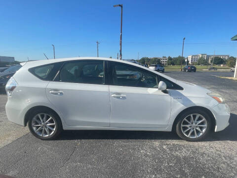 2013 Toyota Prius v Five