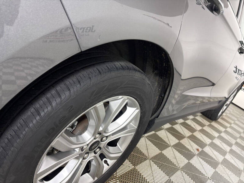 2024 Ford Edge Titanium