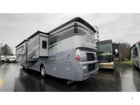 2017 Freightliner XCM Chassis