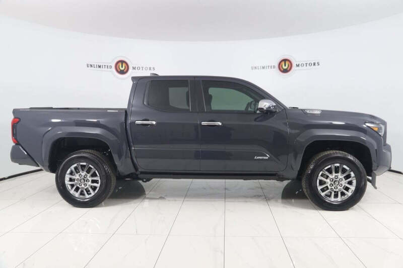 2024 Toyota Tacoma Limited HV