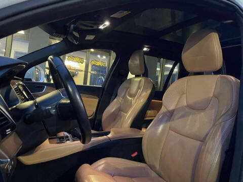 2018 Volvo XC90 T8 eAWD Inscription