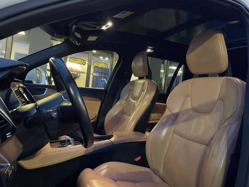 2018 Volvo XC90 T8 eAWD Inscription