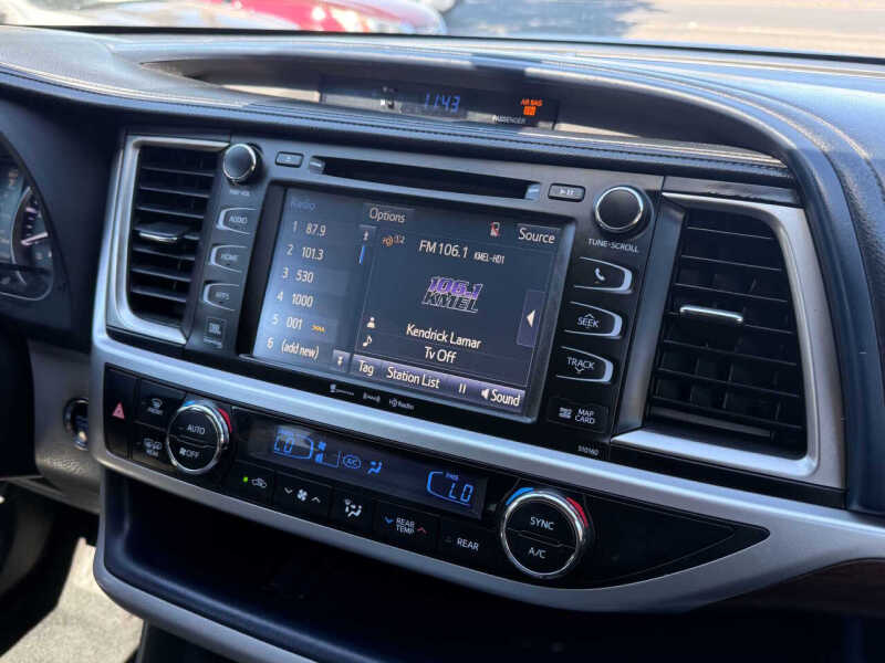 2016 Toyota Highlander