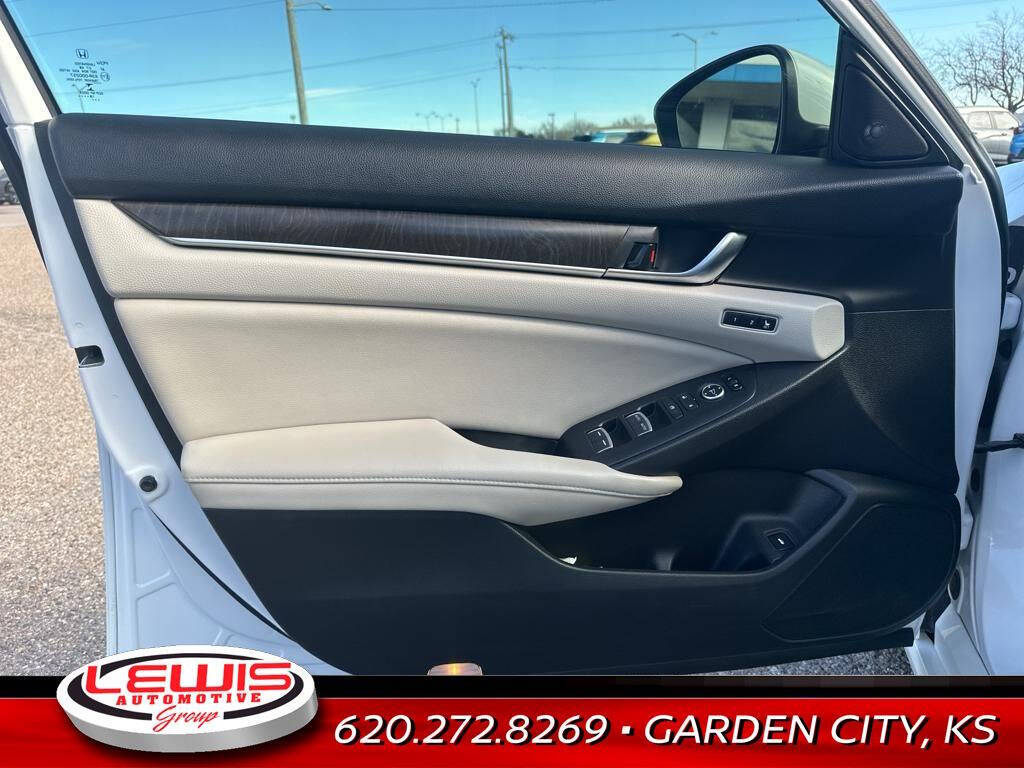 2018 Honda Accord for sale at Lewis Chevrolet of Garden City in Garden City, KS