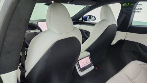 2022 Tesla Model S Plaid