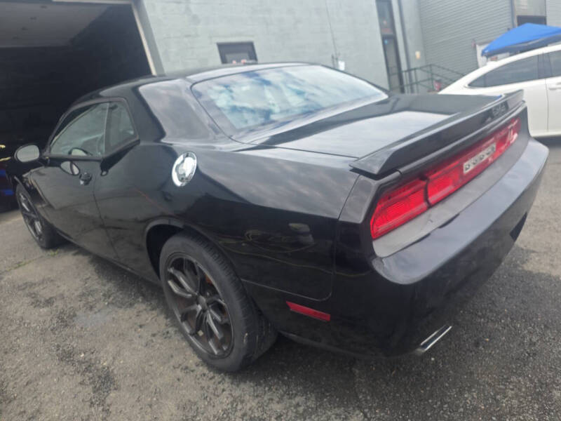 2013 Dodge Challenger SXT