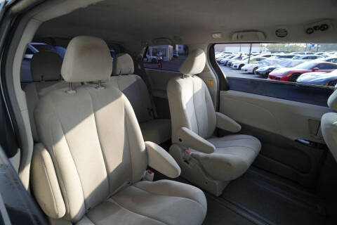 2011 Toyota Sienna Base 7-Passenger