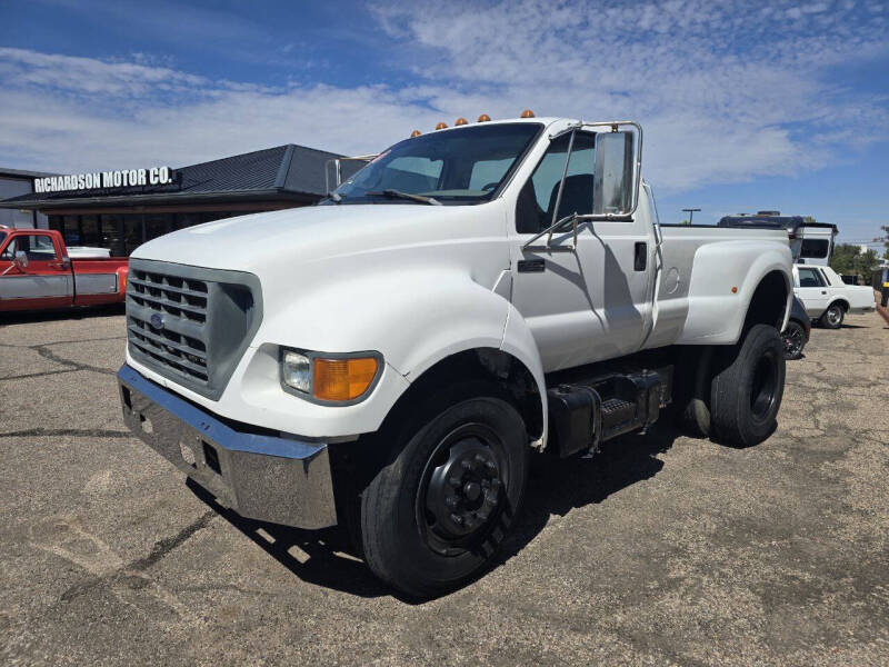 2000 Ford F-650's photo