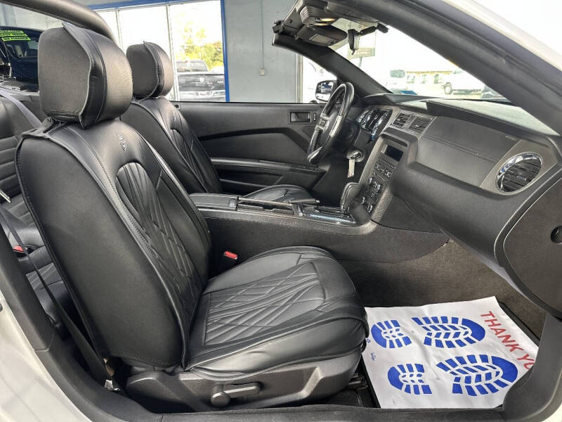 2013 Ford Mustang V6