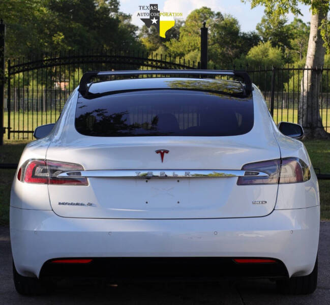 2016 Tesla Model S 90D
