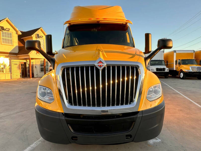 2019 International LT625