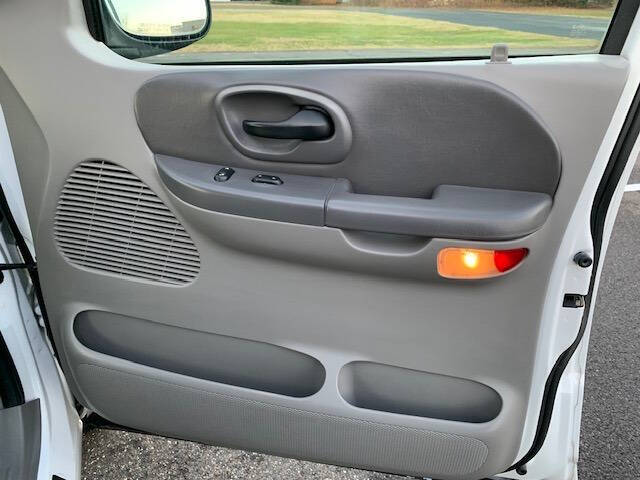 2003 Ford F-150 Lariat