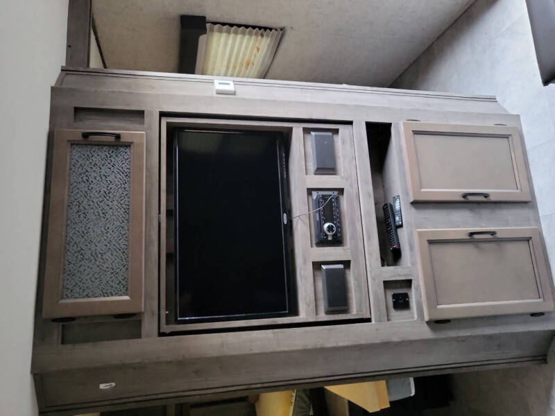 2020 Coachmen RV Apex