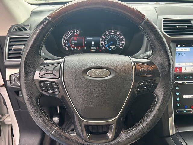 2017 Ford Explorer Platinum