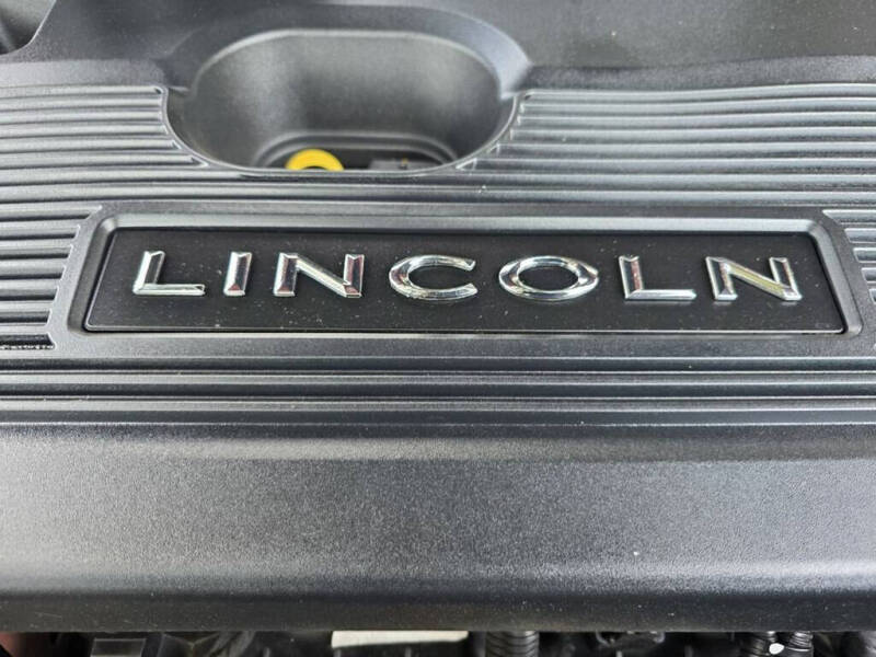 2019 Lincoln Nautilus Select