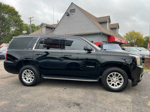 2017 GMC Yukon SLT