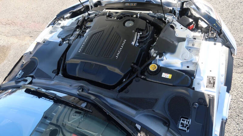 2020 Jaguar F-TYPE R