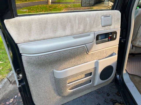 1993 GMC Suburban K2500