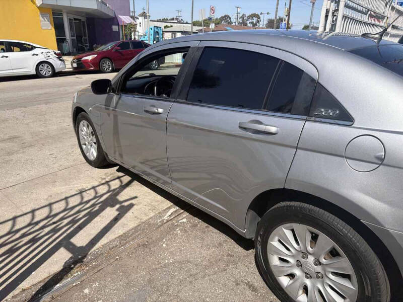 2014 Chrysler 200 LX