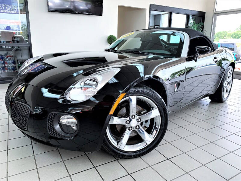 2007 Pontiac Solstice for sale at SAINT CHARLES MOTORCARS in Saint Charles IL