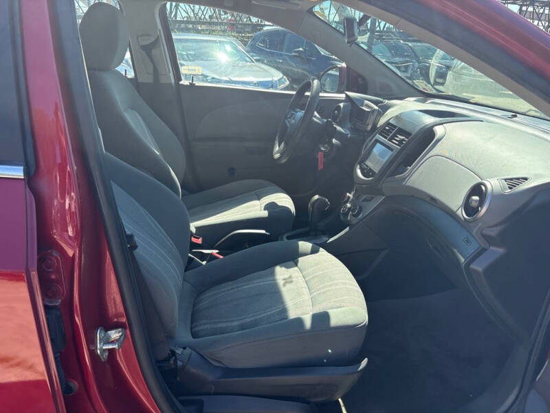 2015 Chevrolet Sonic LT Auto