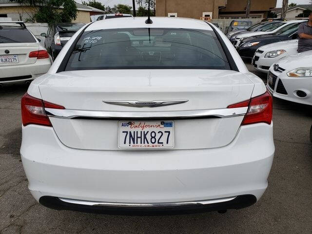 2014 Chrysler 200 LX