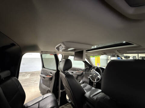 2011 Chevrolet Avalanche LTZ