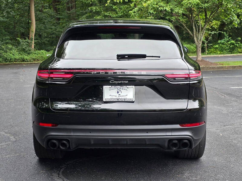 2023 Porsche Cayenne Platinum Edition