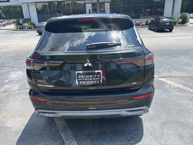 2025 Mitsubishi Outlander SE