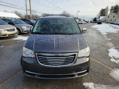 2014 Chrysler Town and Country 30th Anniversary