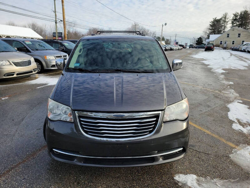 2014 Chrysler Town and Country 30th Anniversary