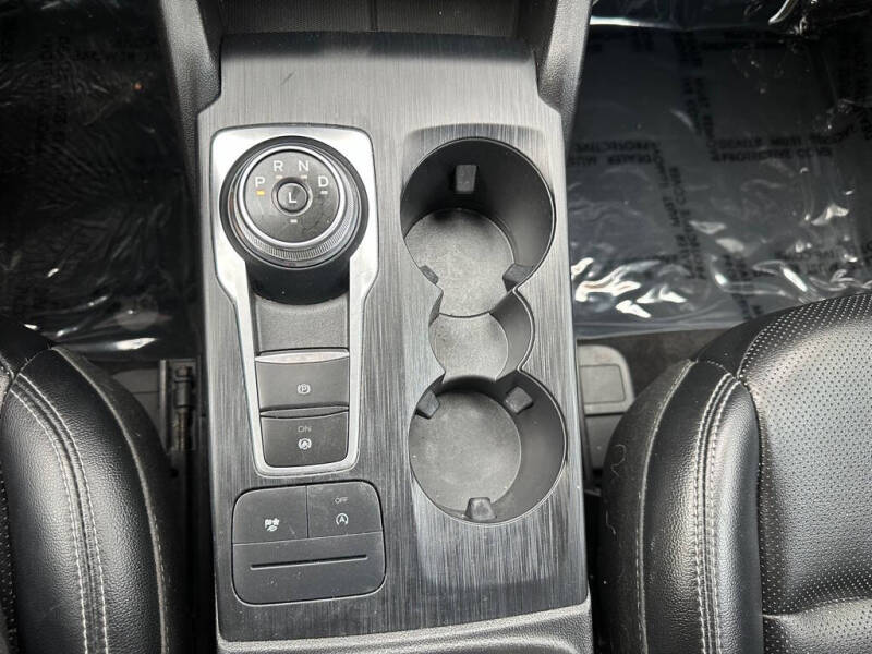 2022 Ford Escape SEL