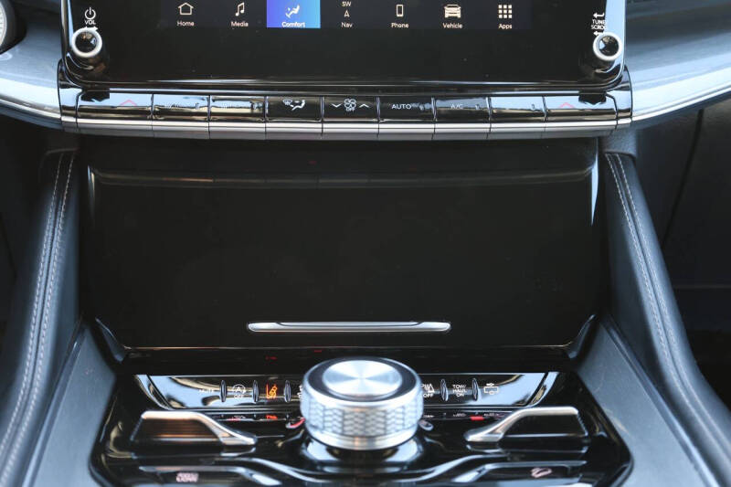 2022 Jeep Wagoneer Series III Carbide