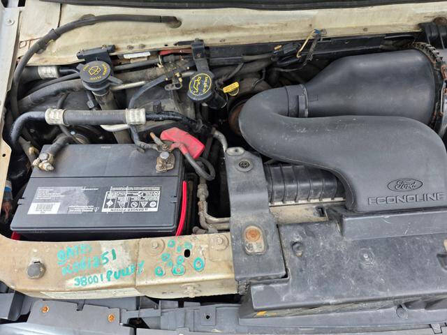 2005 Ford E-Series E-350 SD