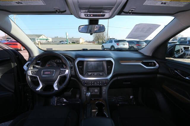 2017 GMC Acadia SLE-2