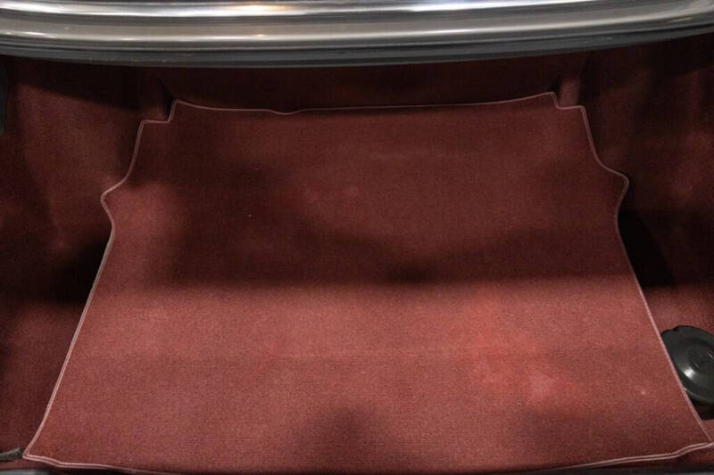 1988 Mercedes-Benz 560-Class 560 SEL